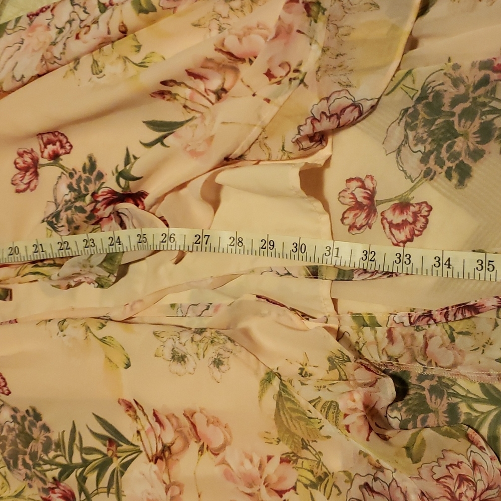 Nwt. Stunning, gorgeous dress. High low. Ruffles. Very feminine. Elastic waist - Picture 16 of 16
